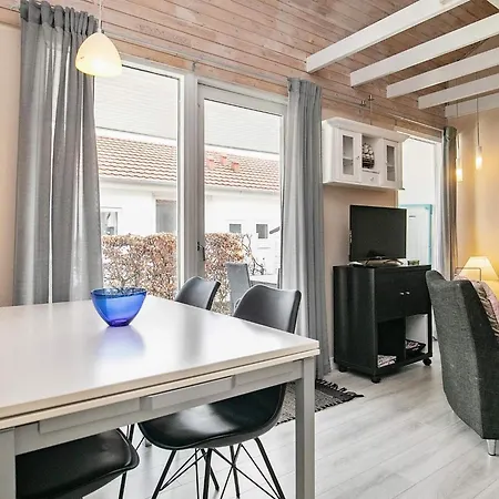 4 Person In Aeroskobing-by Traum Ærøskøbing